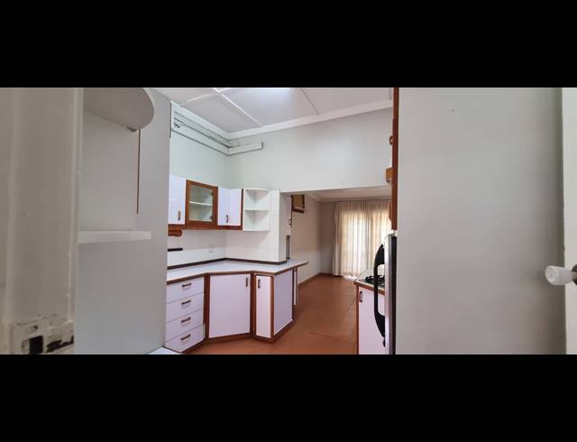 5 BEDROOM HOUSE TO LET IN GLENWOOD